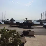 By The Port Apartment *