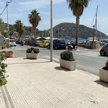 Apartment By The Port