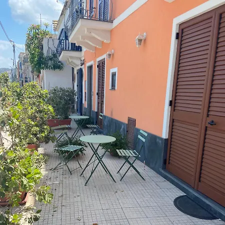 By The Port Apartment