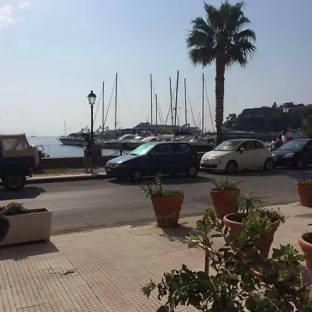 By The Port Apartment